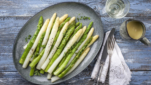 Asparagus. Austrian Wine. Asparagus & Wine